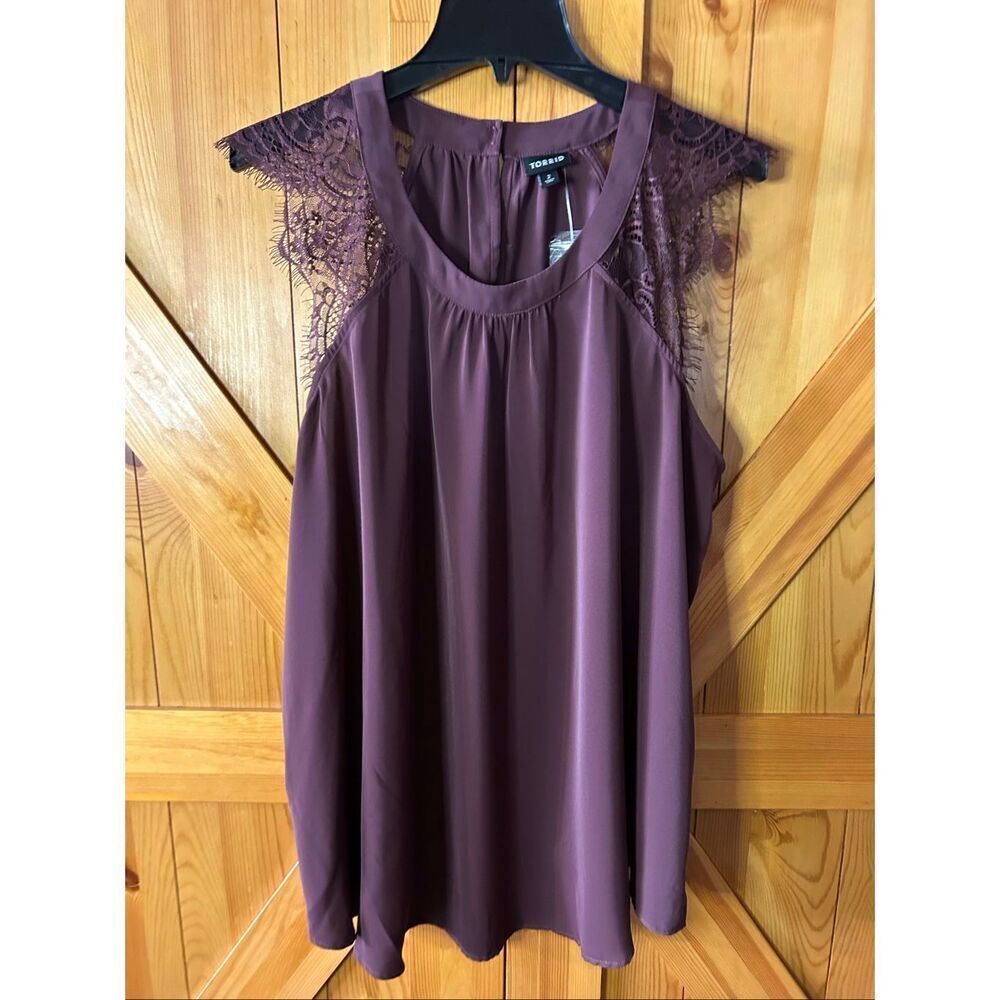 Torrid Studio Crepe De Chine Lace Trim Blouse Burgundy NWT Size 2/2XL (6124)